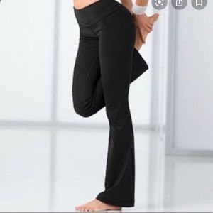 Victoria’s Secret Sport Flare Tights